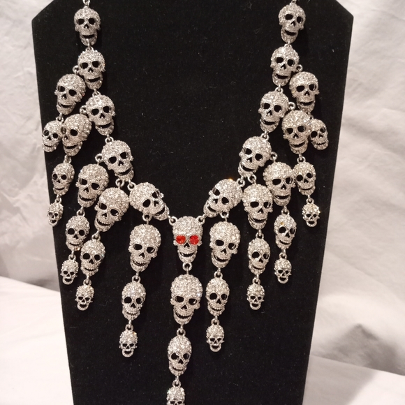 Jewelry - Swarovski Crystal skull necklace